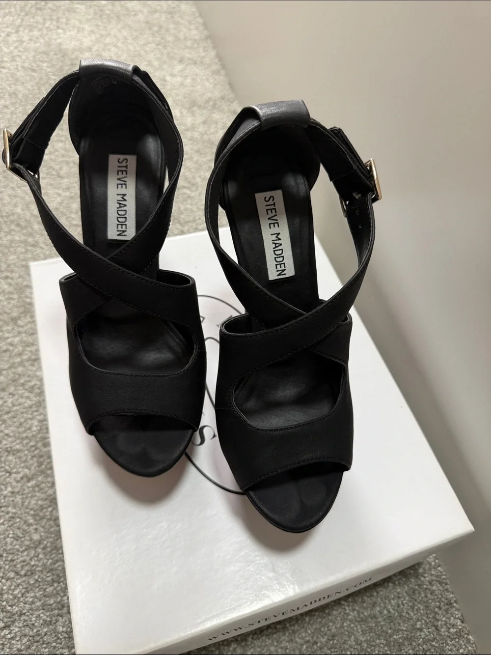 Steve Madden Black Platform Sandals - Xternal